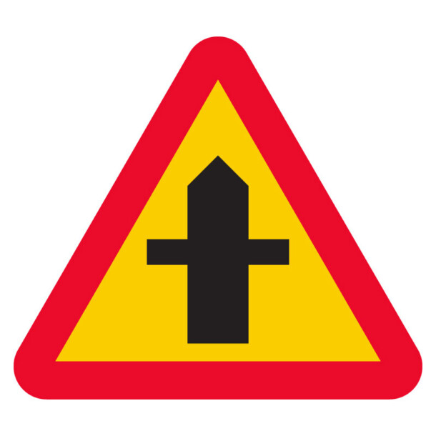 A29-Varning-för-vägkorsning-där-trafikanter-på-anslutande-väg-har-väjningsplikt-eller-stopplikt-
