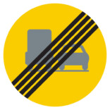C30 Slut på förbud mot omkörning med tung lastbil skylt